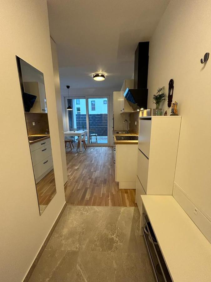 La Studio Maribor Bagian luar foto