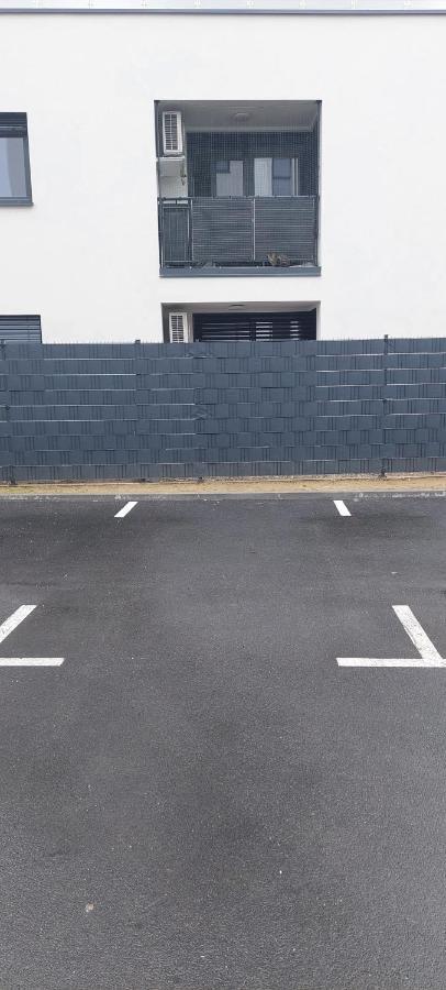 La Studio Maribor Bagian luar foto